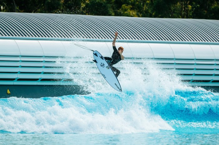 Stab High - Aerial Surfing Stab High - Aerial Surfing