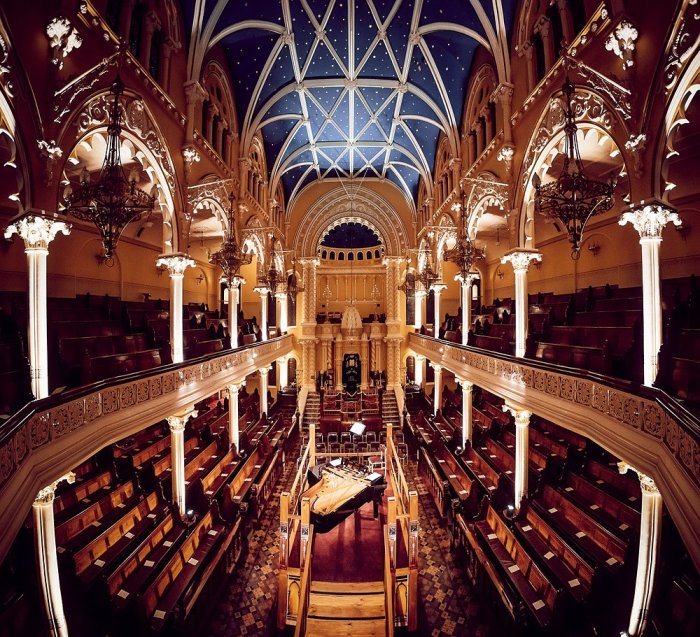 Lucas Debargue - L'Enigme Francaise